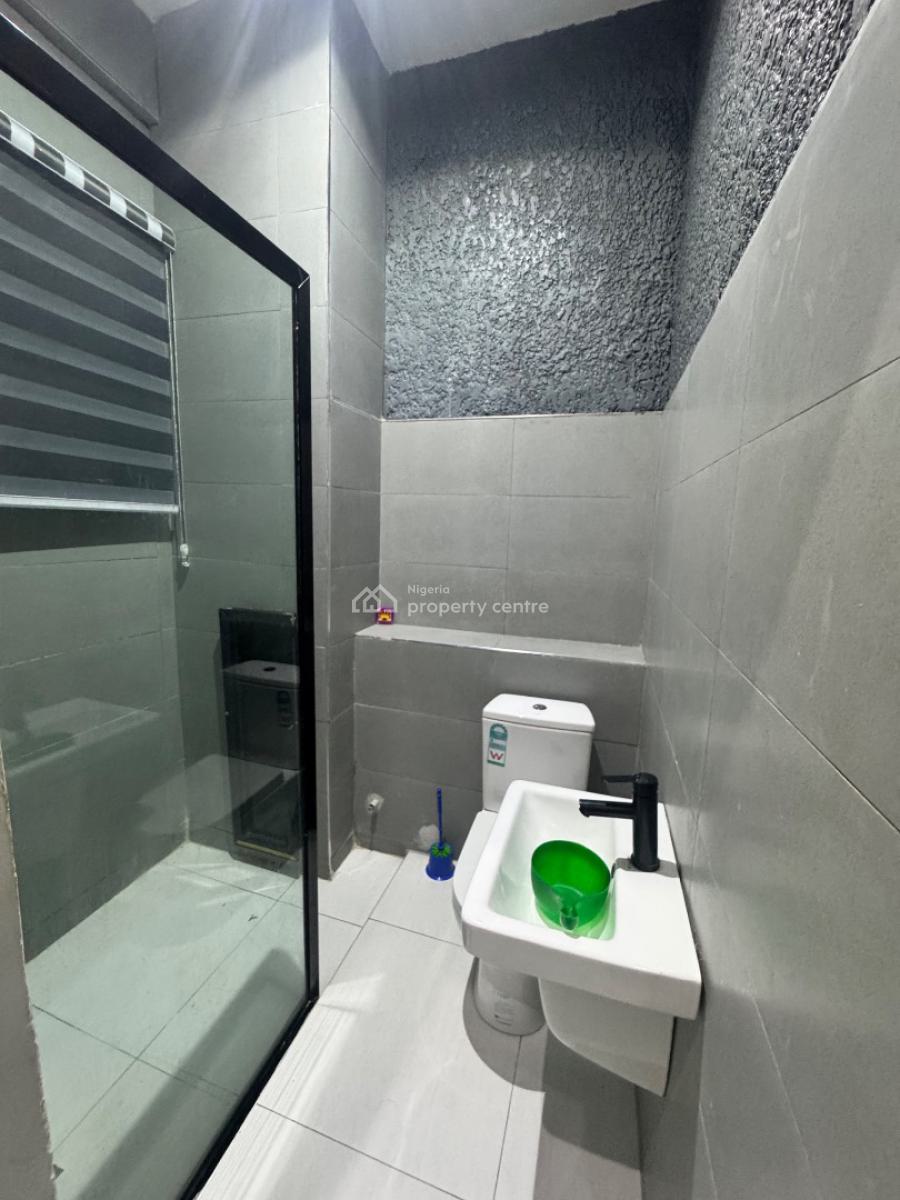 𝐓𝐀𝐒𝐓𝐄𝐅𝐔𝐋𝐋𝐘 𝐅𝐔𝐑𝐍𝐈𝐒𝐇𝐄𝐃 2 𝐁𝐄𝐃𝐑𝐎𝐎𝐌, Ikate, Lekki, Lagos, Flat / Apartment for Rent