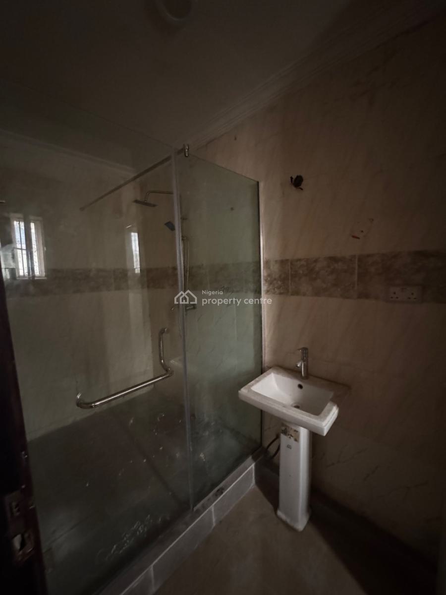 𝐖𝐄𝐋𝐋 𝐌𝐀𝐈𝐍𝐓𝐀𝐈𝐍𝐄𝐃 𝐌𝐈𝐍𝐈 𝐅𝐋𝐀𝐓 𝐀𝐏𝐀𝐑𝐓𝐌𝐄𝐍𝐓, Ikate, Lekki, Lagos, Flat / Apartment for Rent