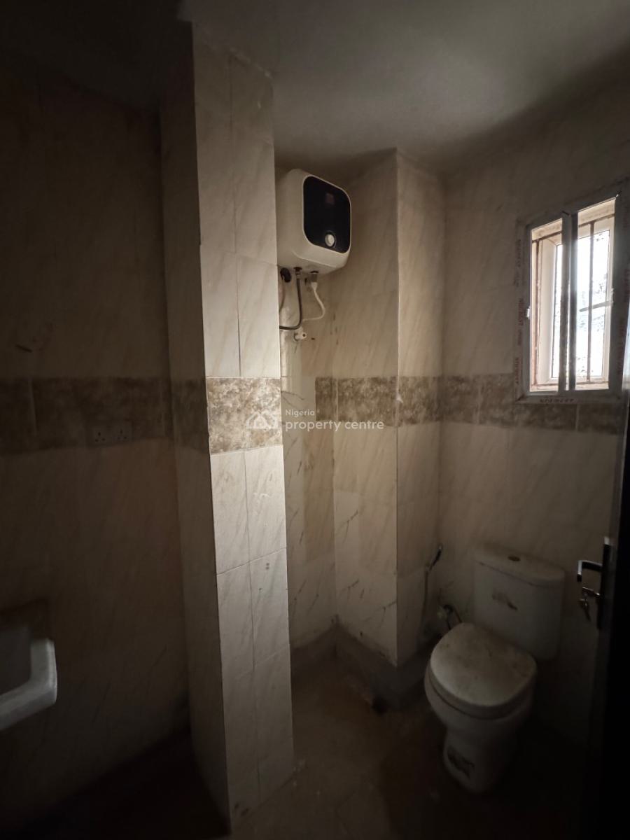 𝐖𝐄𝐋𝐋 𝐌𝐀𝐈𝐍𝐓𝐀𝐈𝐍𝐄𝐃 𝐌𝐈𝐍𝐈 𝐅𝐋𝐀𝐓 𝐀𝐏𝐀𝐑𝐓𝐌𝐄𝐍𝐓, Ikate, Lekki, Lagos, Flat / Apartment for Rent