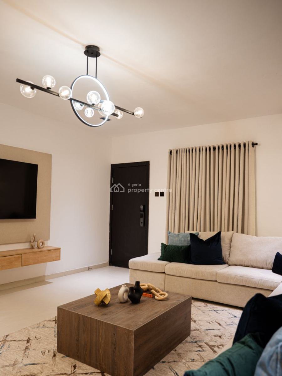 Cozy 2 Bedrooms with Outdoor Jacuzzi, Behind Dowen College, Lekki Phase 1, Lekki, Lagos, Flat / Apartment Short Let
