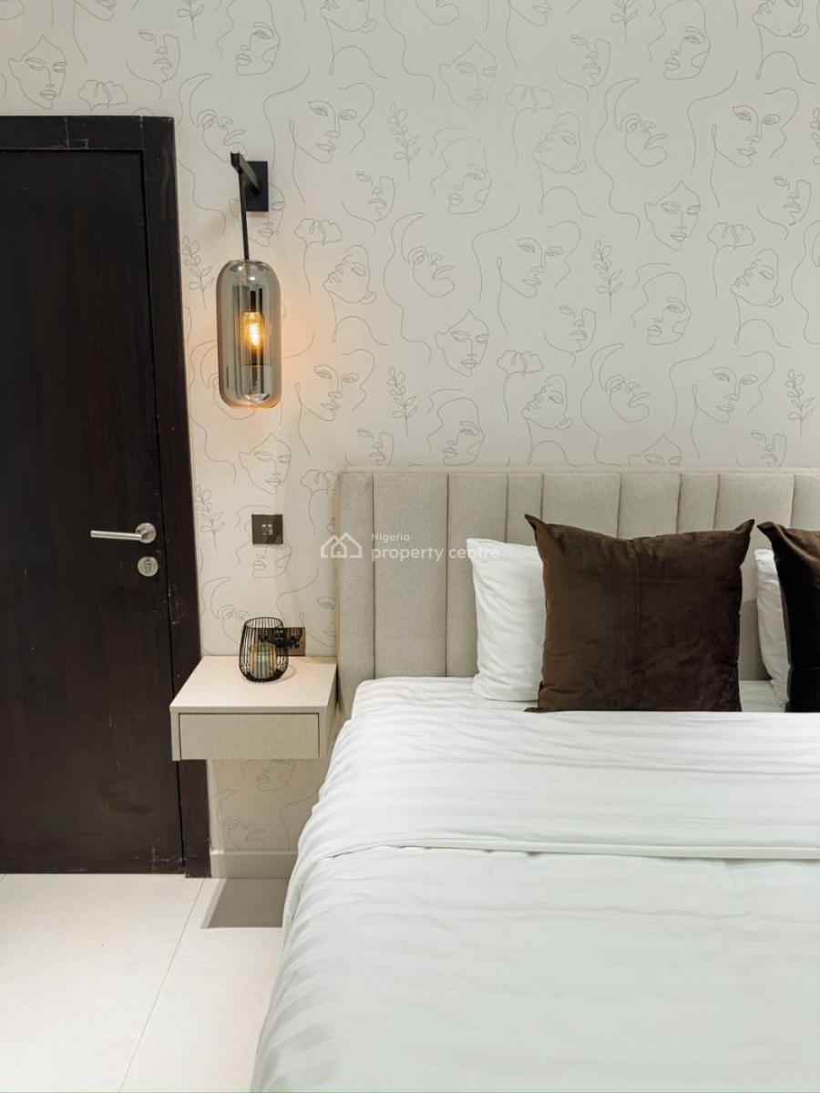 Cozy 2 Bedrooms with Outdoor Jacuzzi, Behind Dowen College, Lekki Phase 1, Lekki, Lagos, Flat / Apartment Short Let