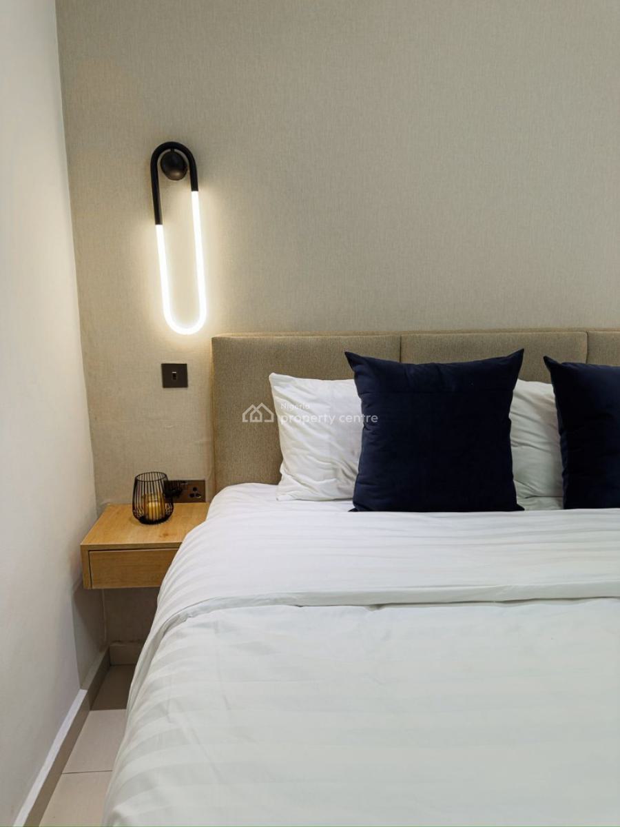 Cozy 2 Bedrooms with Outdoor Jacuzzi, Behind Dowen College, Lekki Phase 1, Lekki, Lagos, Flat / Apartment Short Let
