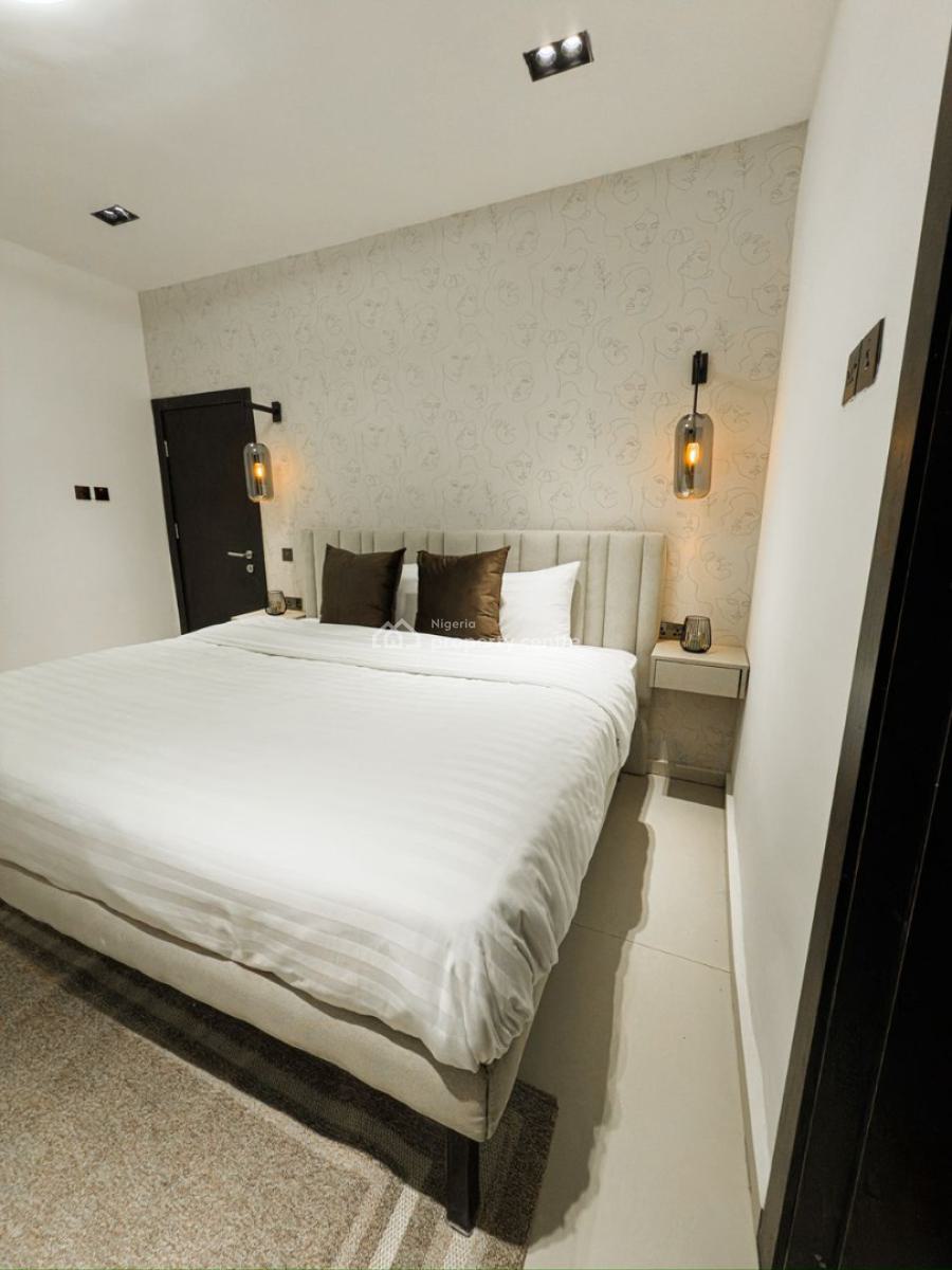 Cozy 2 Bedrooms with Outdoor Jacuzzi, Behind Dowen College, Lekki Phase 1, Lekki, Lagos, Flat / Apartment Short Let