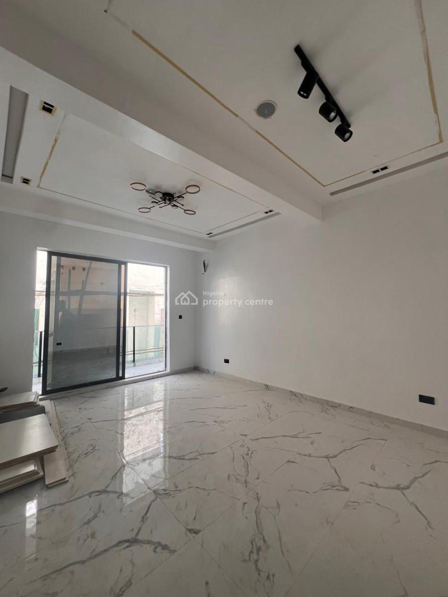 Ravishing 3 Bedroom Apartment with Elevator, Ravishing 3 Bedroom Apartment with Elevator in Lekki Phase 1, Lekki, Lagos, Flat / Apartment for Sale