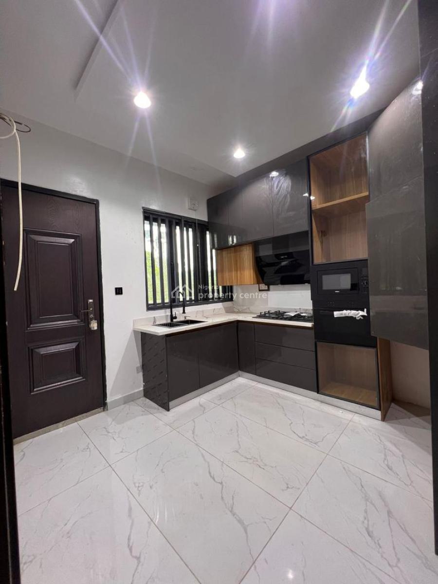 Stunning 2 Bedroom Apartment Without Bq, Perfect for Shortlet. Stunning 2 Bedroom Apartment with Elevator, Lekki Phase 1, Lekki, Lagos, Flat / Apartment for Sale