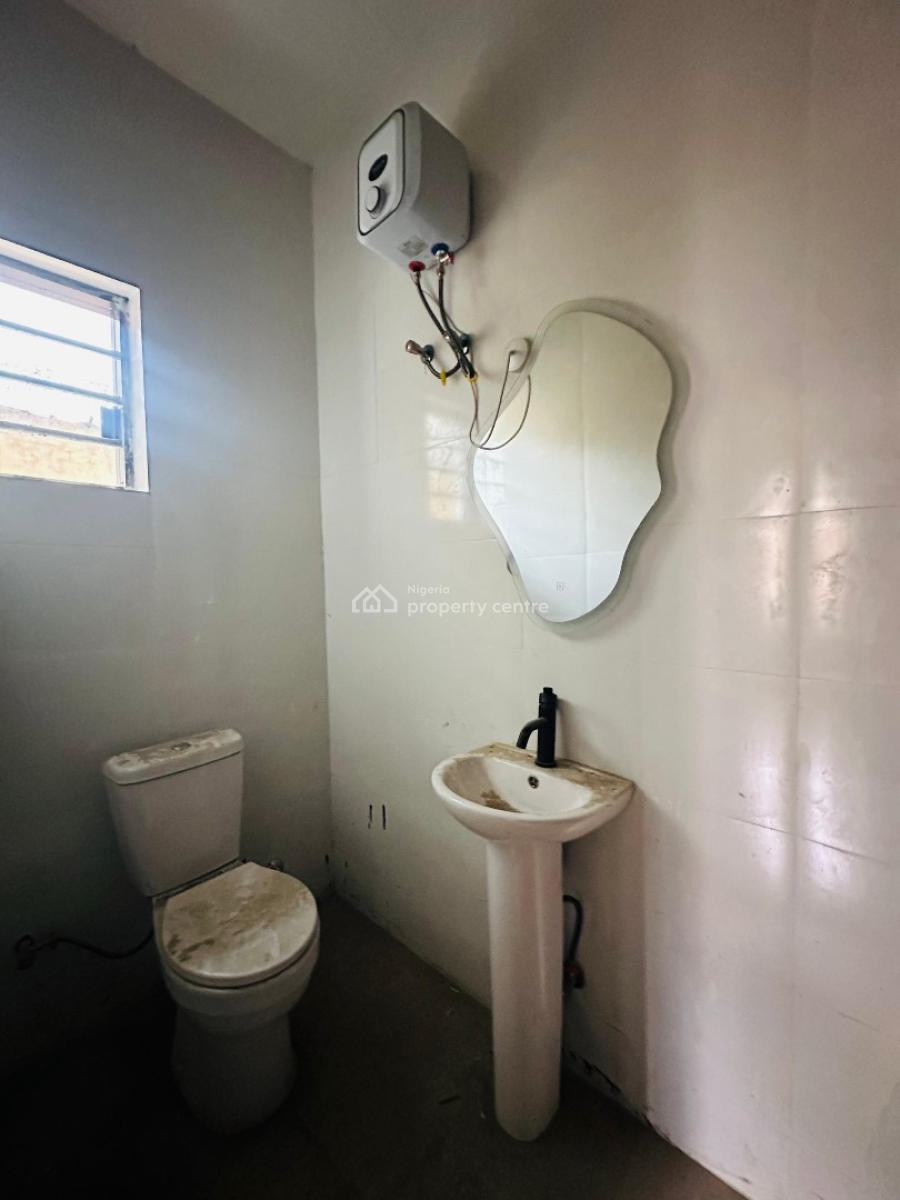 Exquisitely Built 4 Bedroom Semi Detached Duplex with Bq, Phase 2, Gra Phase 2, Magodo, Lagos, Semi-detached Duplex for Sale