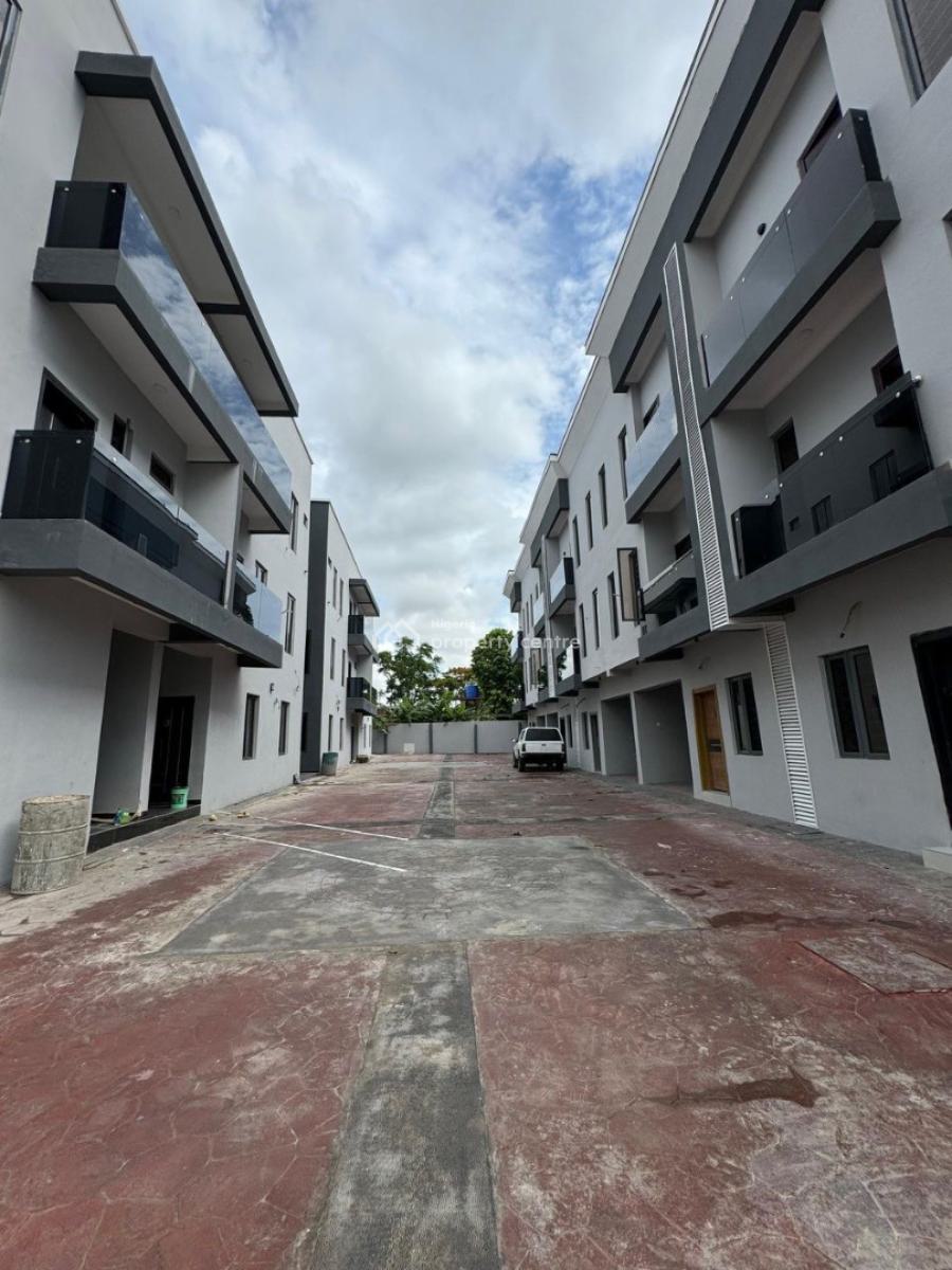 Nicely  Built 4 Bedroom Terrace Duplex, Maryland, Maryland, Lagos, Terraced Duplex for Sale