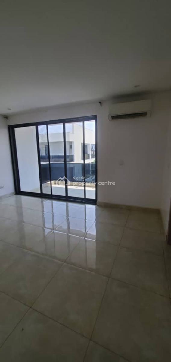 Water-front Serviced 4 Bed Terrace Duplex with Bq, Pool, Gym and Jetty, Lekki Phase 1, Lekki, Lagos, Terraced Duplex for Rent