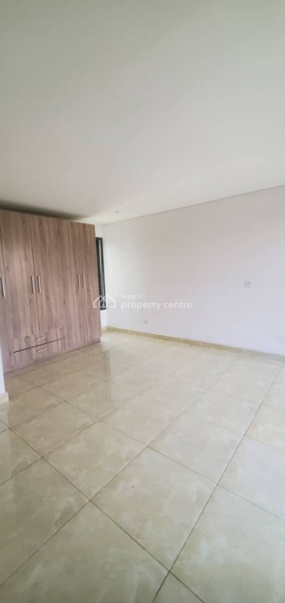 Water-front Serviced 4 Bed Terrace Duplex with Bq, Pool, Gym and Jetty, Lekki Phase 1, Lekki, Lagos, Terraced Duplex for Rent
