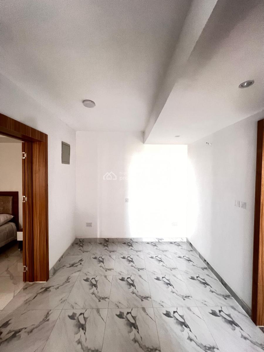 Exquisite 4 Bedroom Terrace with Bq, Exquisite 4 Bedroom Terrace with Bq in Ikate Suitable for Family, Lekki, Lagos, Terraced Duplex for Sale