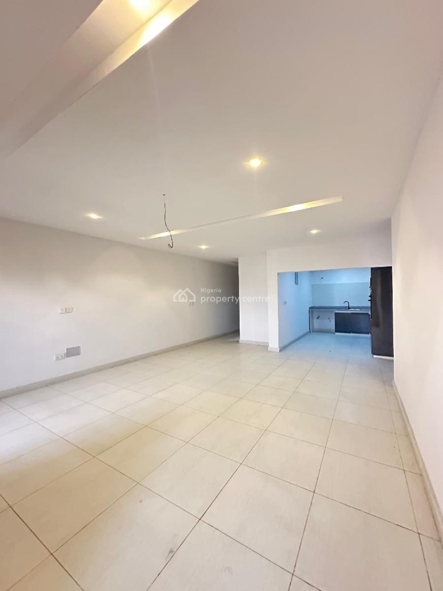 to E Spacious 2 Bedroom Apartment, Lekki Phase 1, Lekki, Lagos, Flat / Apartment for Sale