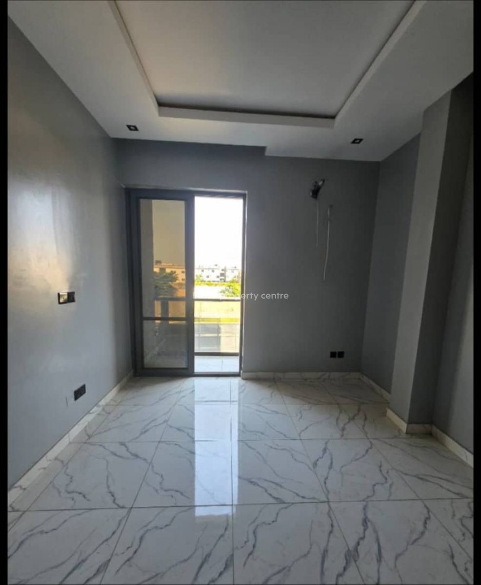 Waterfront 2bed Apartment with Pool and Gym, Lekki Phase 1, Lekki, Lagos, Flat / Apartment for Rent