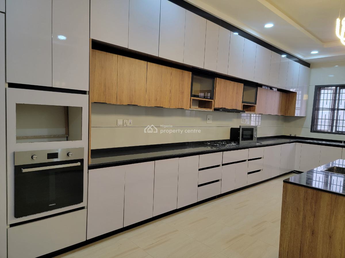7 Bedrooms Luxury Mansion, Guzape District, Abuja, Detached Duplex for Sale