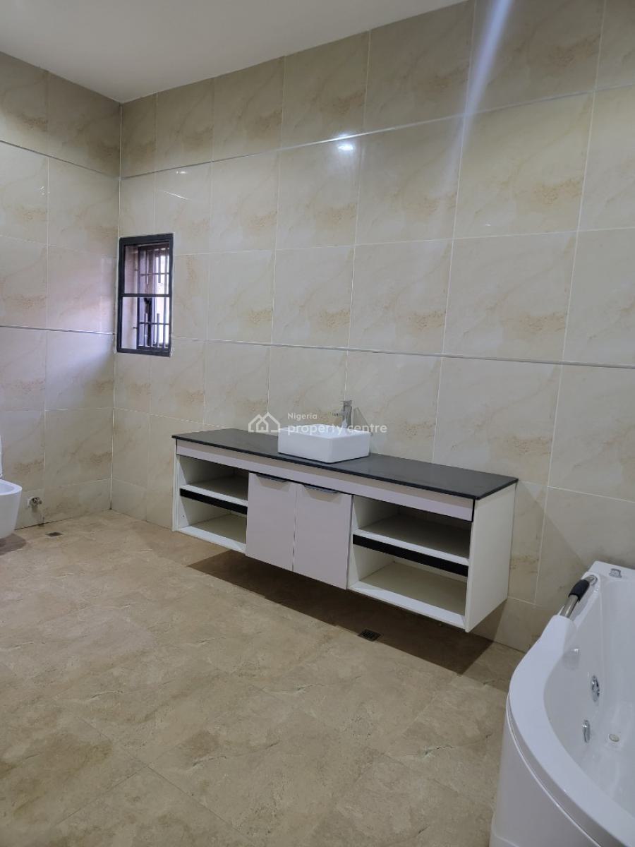 7 Bedrooms Luxury Mansion, Guzape District, Abuja, Detached Duplex for Sale