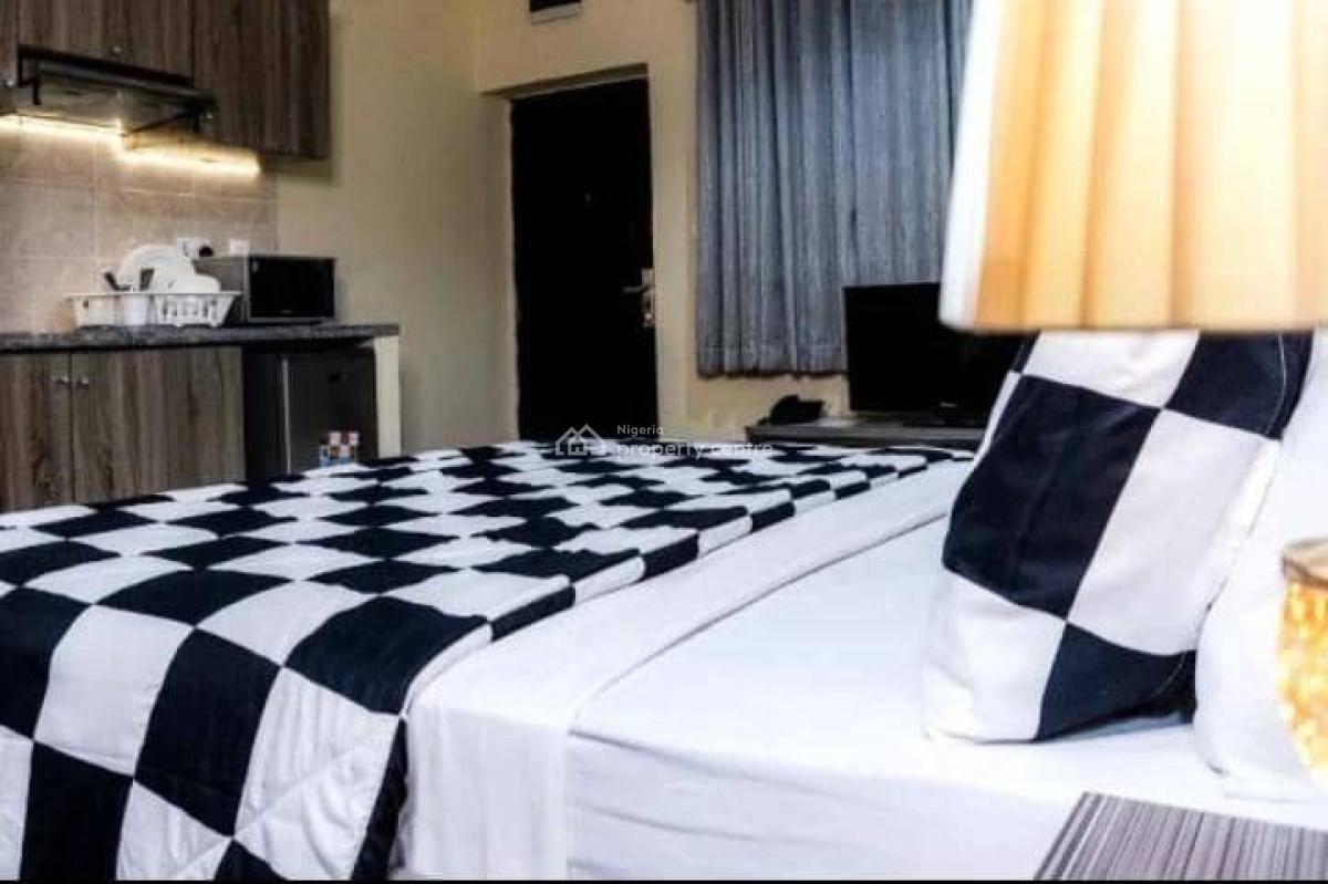 96 Rooms Hotel with 8 Shops, 14 Office Suites, 2 Halls, 2 Restaurants, Zone 6, Wuse, Abuja, Hotel / Guest House for Sale