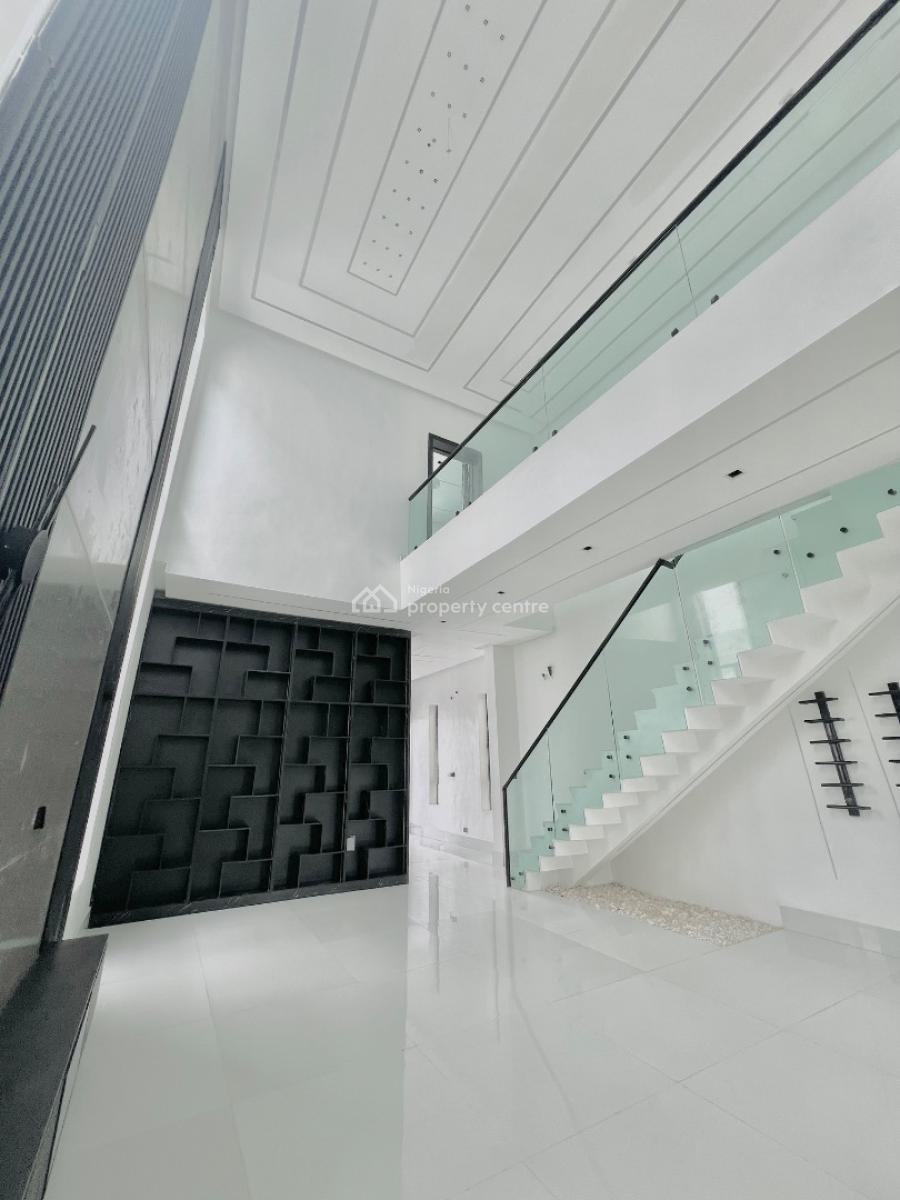Spacious Family Home with a Beautiful Layout!, Ajah, Lagos, Detached Duplex for Sale