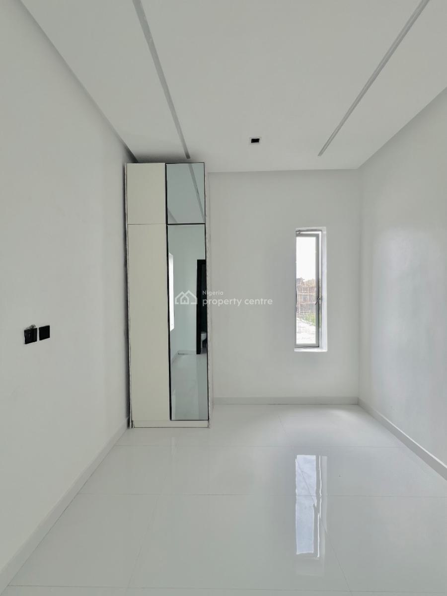 Spacious Family Home with a Beautiful Layout!, Ajah, Lagos, Detached Duplex for Sale