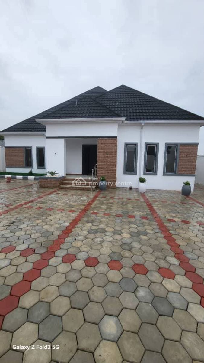 Newly Built 4 Bedroom Detached Bungalow with Bq in Prime Estate, Shomolu, Lagos, Detached Bungalow for Sale