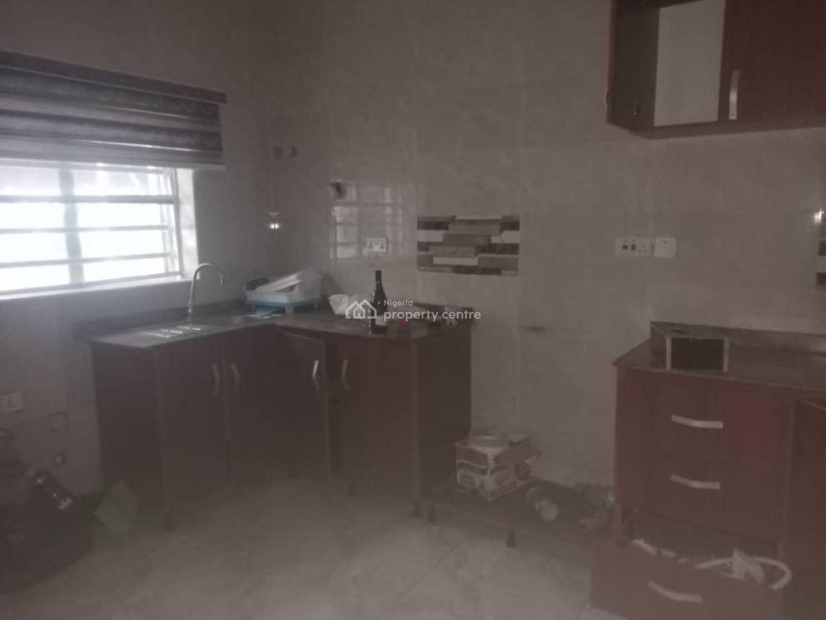 Well Maintained Self Serviced 3 Bedroom Flat, Ikate, Lekki, Lagos, Flat / Apartment for Rent