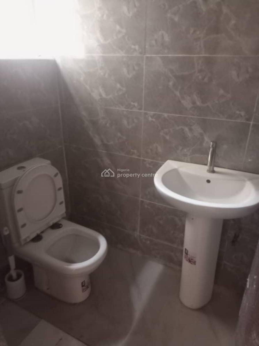 Well Maintained Self Serviced 3 Bedroom Flat, Ikate, Lekki, Lagos, Flat / Apartment for Rent
