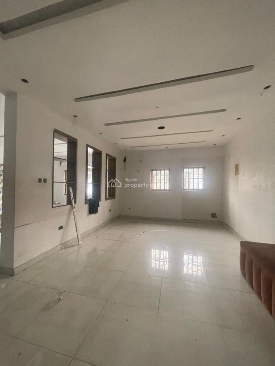 a Remarkable Four in One Shop on a Major Road in Lekki  Phase 1 Proper, Lekki Phase 1, Lekki, Lagos, Shop for Rent