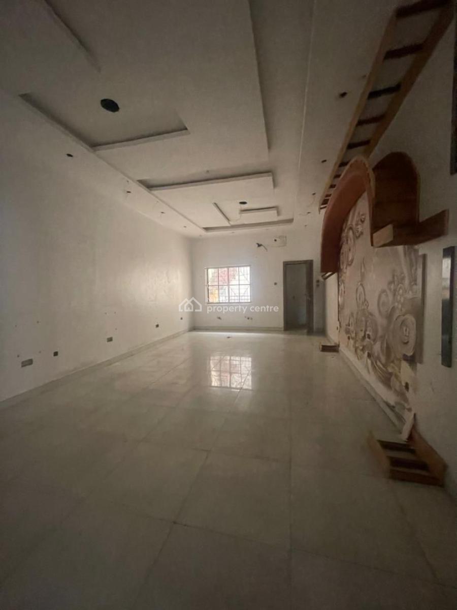 a Remarkable Four in One Shop on a Major Road in Lekki  Phase 1 Proper, Lekki Phase 1, Lekki, Lagos, Shop for Rent