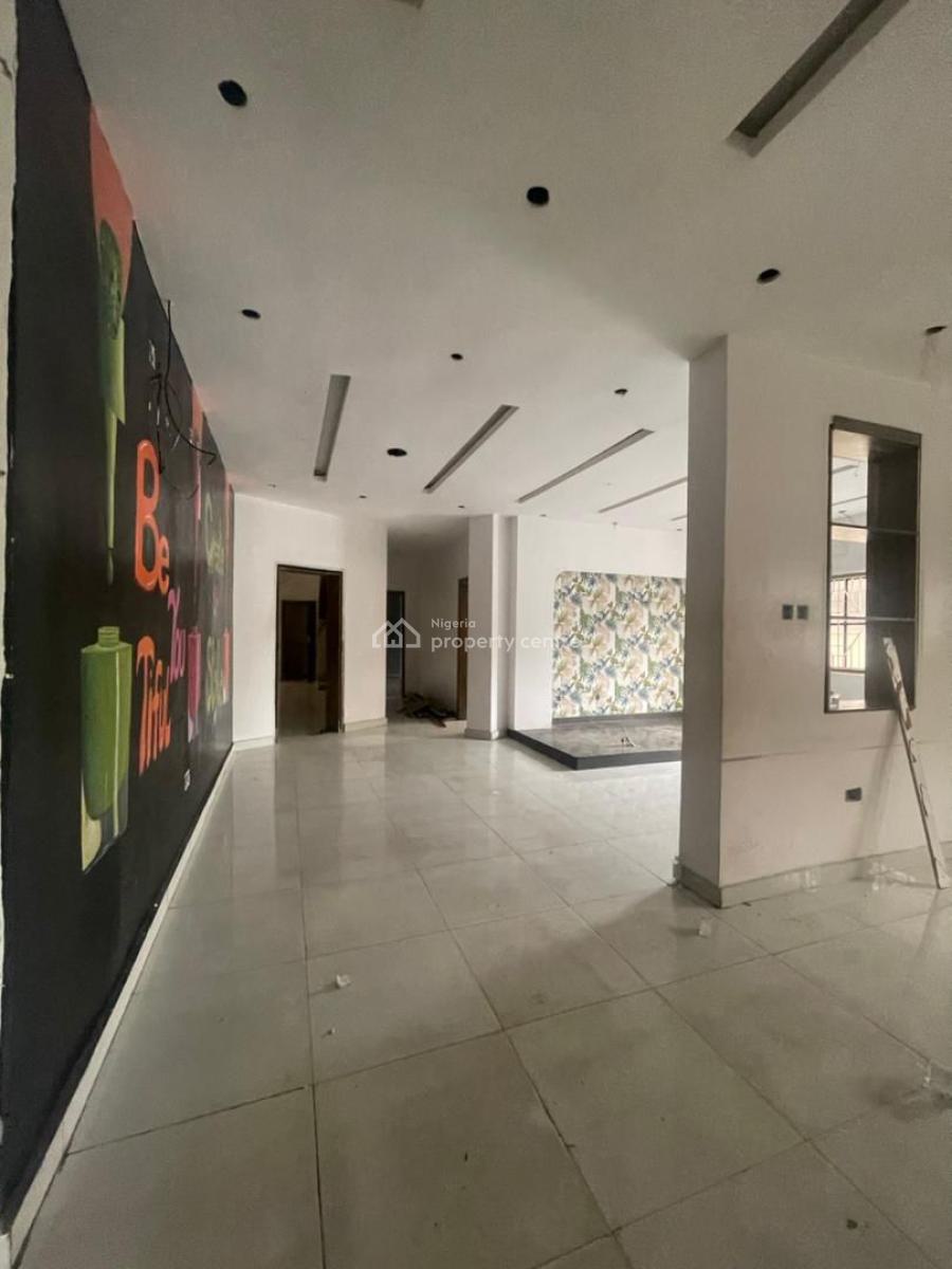 a Remarkable Four in One Shop on a Major Road in Lekki  Phase 1 Proper, Lekki Phase 1, Lekki, Lagos, Shop for Rent