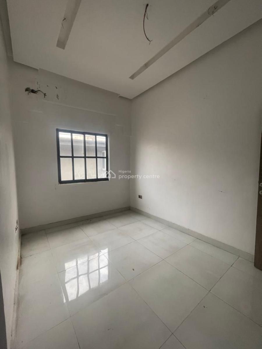 a Remarkable Four in One Shop on a Major Road in Lekki  Phase 1 Proper, Lekki Phase 1, Lekki, Lagos, Shop for Rent