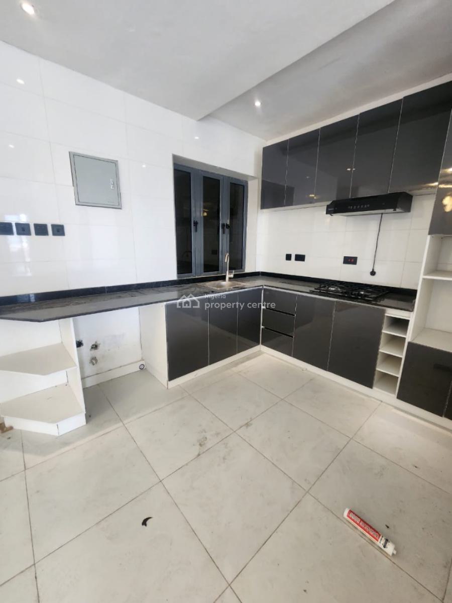 Brand New 2-bedroom Apartment with  Elevator and Swimming Pool, Lekki Phase 1, Lekki, Lagos, Flat / Apartment for Rent
