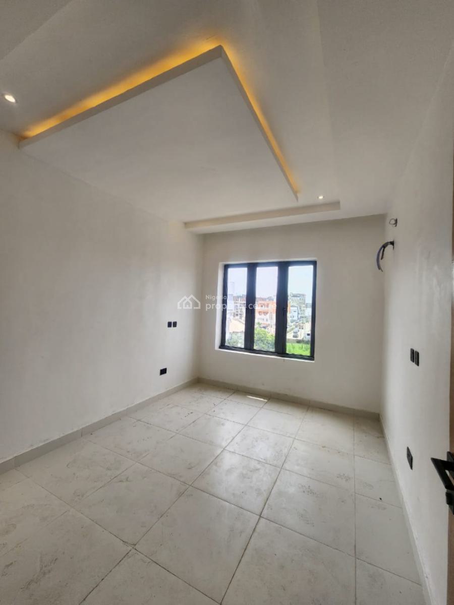 Brand New 2-bedroom Apartment with  Elevator and Swimming Pool, Lekki Phase 1, Lekki, Lagos, Flat / Apartment for Rent
