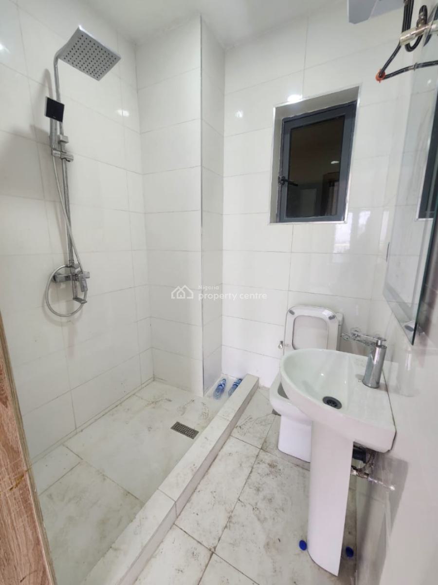 Brand New 2-bedroom Apartment with  Elevator and Swimming Pool, Lekki Phase 1, Lekki, Lagos, Flat / Apartment for Rent