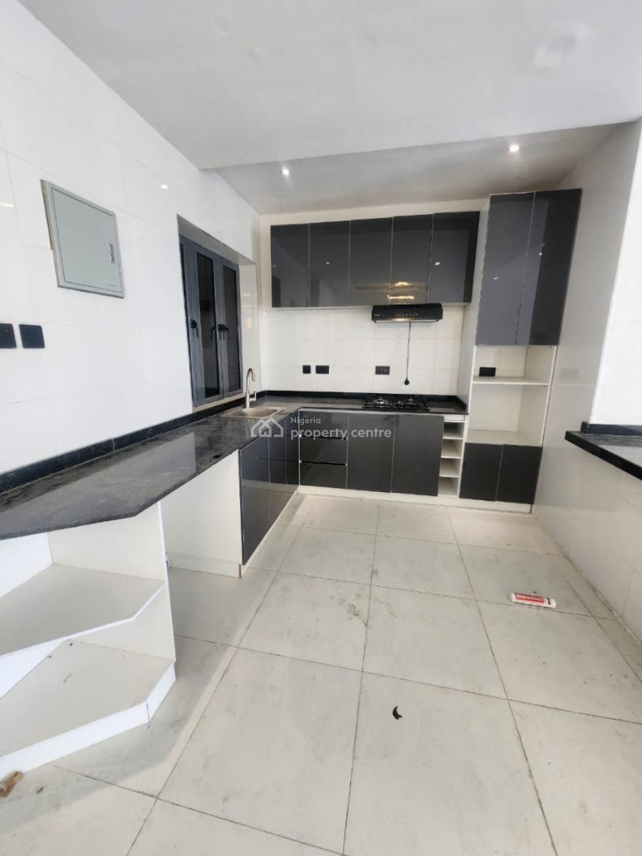 Brand New 2-bedroom Apartment with  Elevator and Swimming Pool, Lekki Phase 1, Lekki, Lagos, Flat / Apartment for Rent