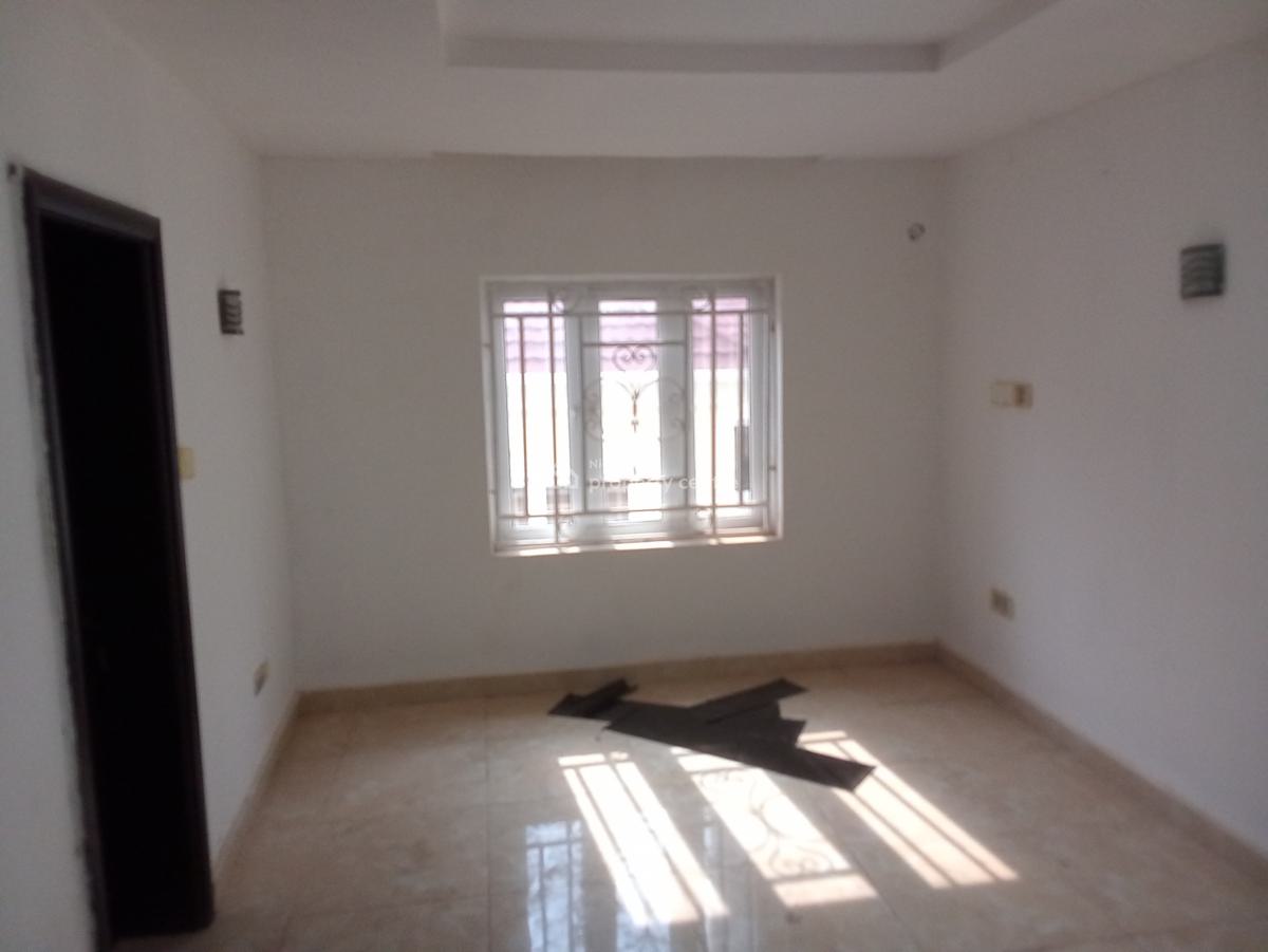 Luxury 4 Bedrooms Terrace Duplex with 2 Rooms Bq, Guzape District, Abuja, Terraced Duplex for Sale