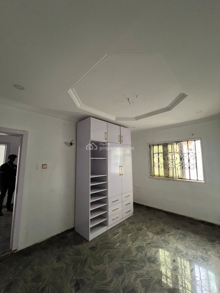 Neat and Standard Bungalows Needs New Owners, Idi Obi, Just After Ologuneru Railway Bridge, Ologuneru Eleyele Road I, Ologuneru, Ibadan, Oyo, Block of Flats for Sale
