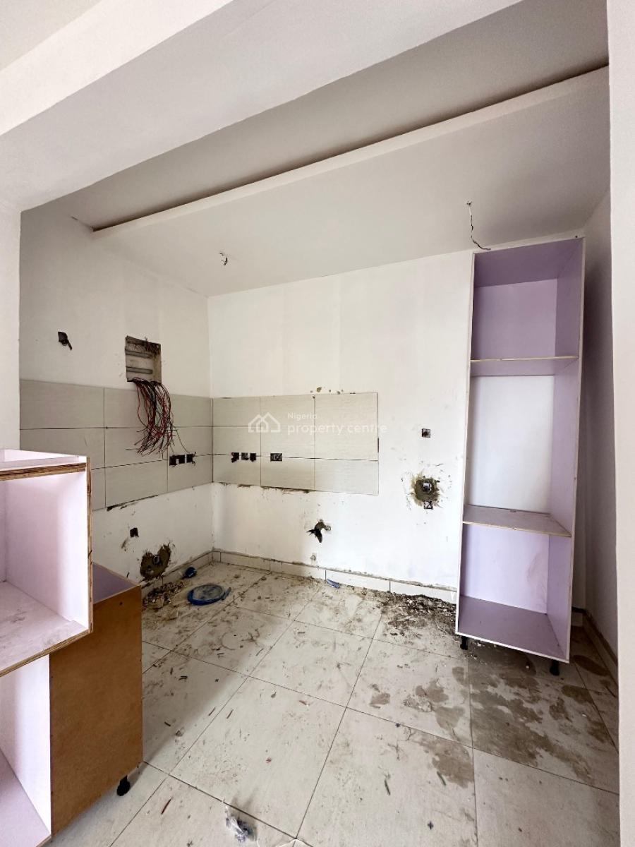 Spacious 2 Bedroom Apartment with  Bq, Pool, Elevator and Gym., Lekki Phase 1, Lekki, Lagos, Flat / Apartment for Sale
