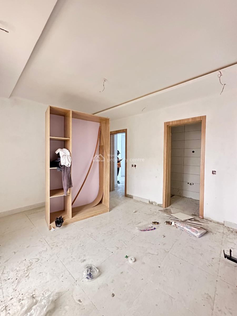 Spacious 2 Bedroom Apartment with  Bq, Pool, Elevator and Gym., Lekki Phase 1, Lekki, Lagos, Flat / Apartment for Sale