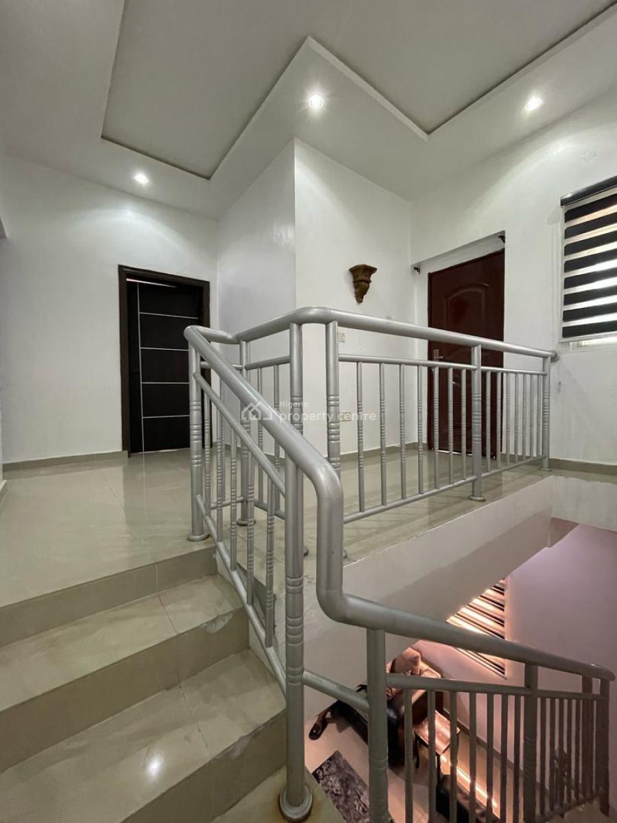 Fully Furnished  Luxury 2 and 3 Bedroom Apartment, Lekki, Lagos, Flat / Apartment Short Let