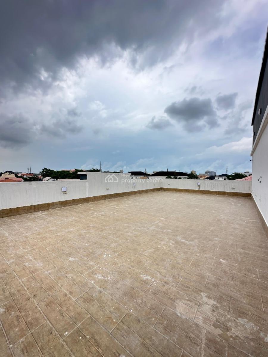 Spacious 2 Bedroom Apartment with  a Rooftop Lounge., Lekki Phase 1, Lekki, Lagos, Flat / Apartment for Sale