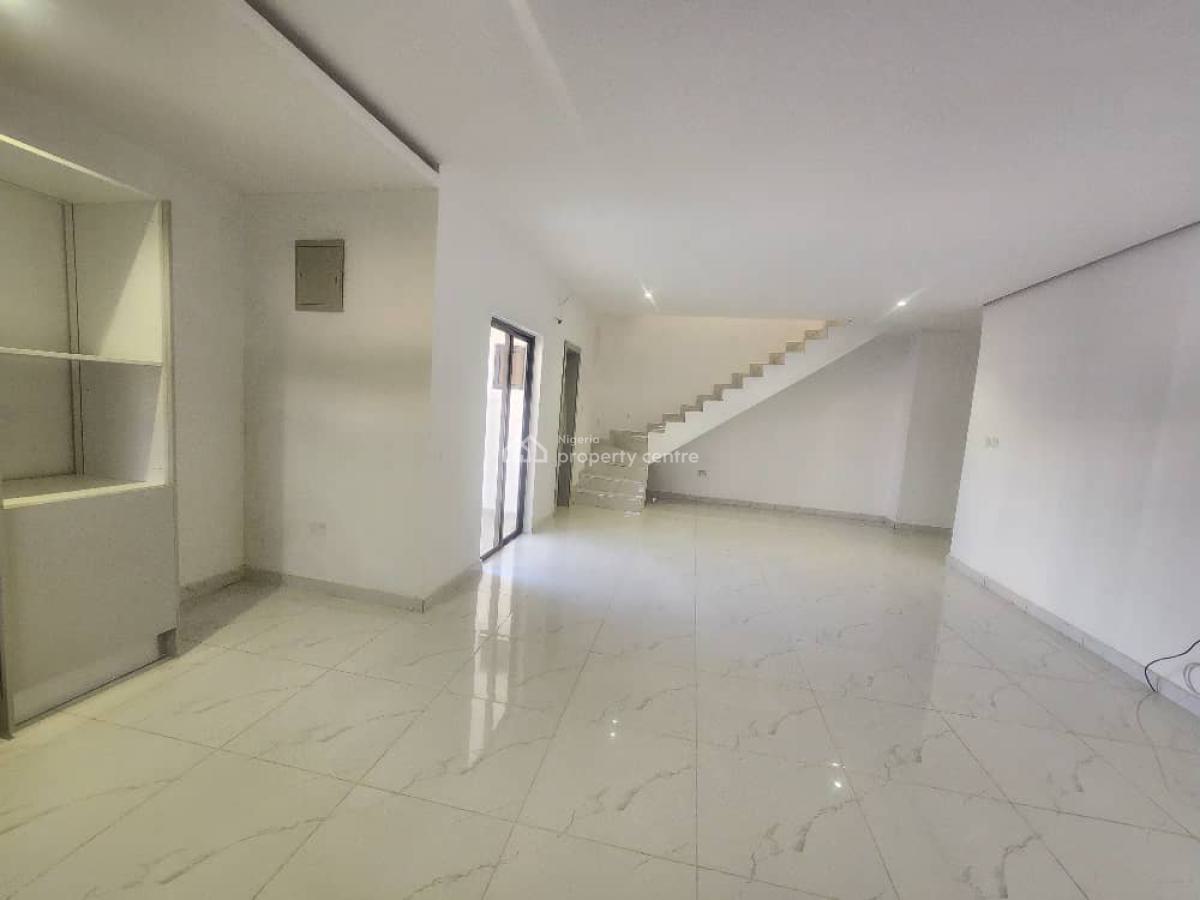 Fully Service 2 Bedroom Maisonette, Off Freedom Way, Lekki Phase 1, Lekki, Lagos, House for Rent