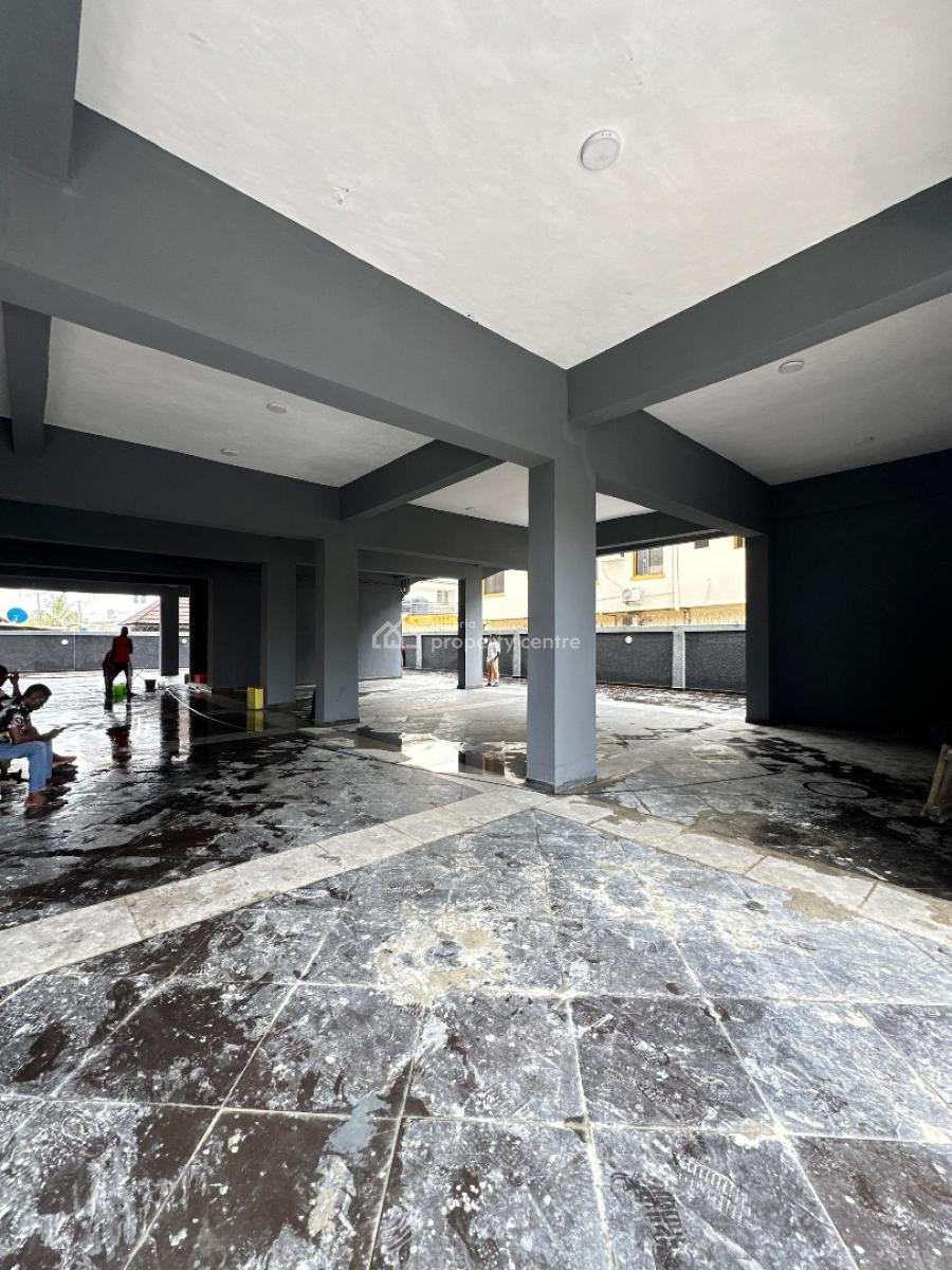 Spacious 2 Bedroom Apartment with Elevator, Pool and Gym., Lekki Phase 1, Lekki, Lagos, Flat / Apartment for Sale
