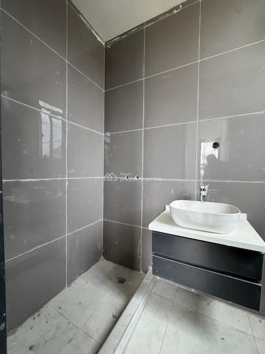 Spacious 2 Bedroom Apartments in a Well Secured Location, Lekki Phase 1, Lekki, Lagos, Flat / Apartment for Sale