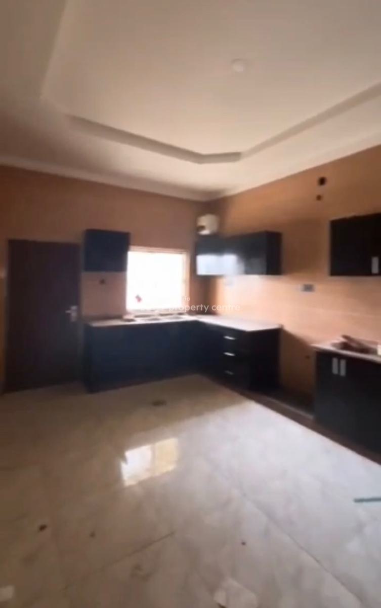 Super Clean Spacious 3 Bedroom Flat, Ground Floor, Jahi Gilmore( Tarred Rd), Jahi, Abuja, Flat / Apartment for Rent