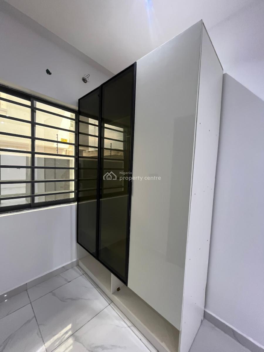 Beautiful 3 Bedroom Apartment with Elevator Suitable for Airbnb, Lekki Phase 1, Lekki, Lagos, Flat / Apartment for Sale