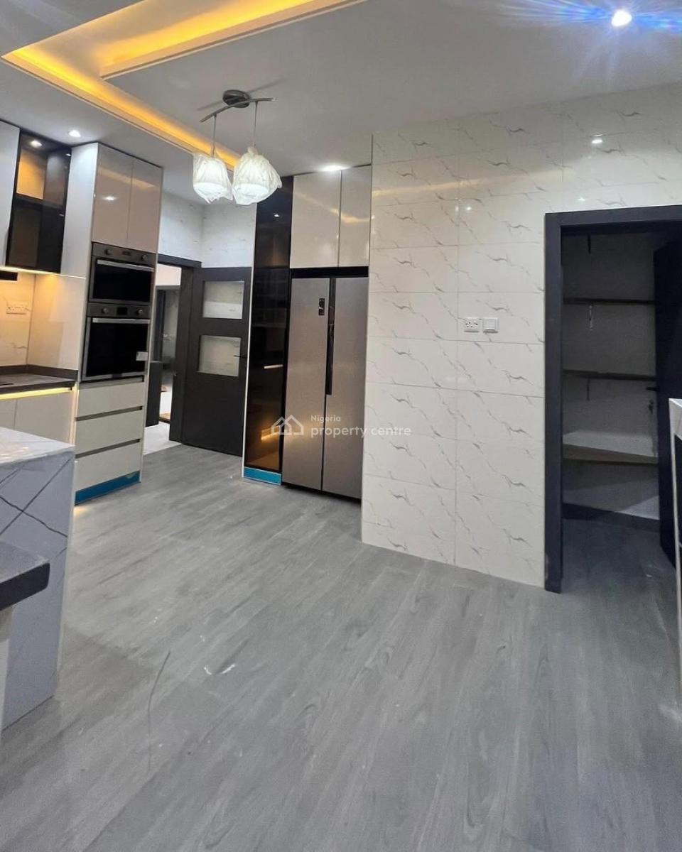 Exquisite 4 Bedroom Maisonette with Swimming Pool, Gym, Lekki Phase 1, Lekki, Lagos, Flat / Apartment for Sale