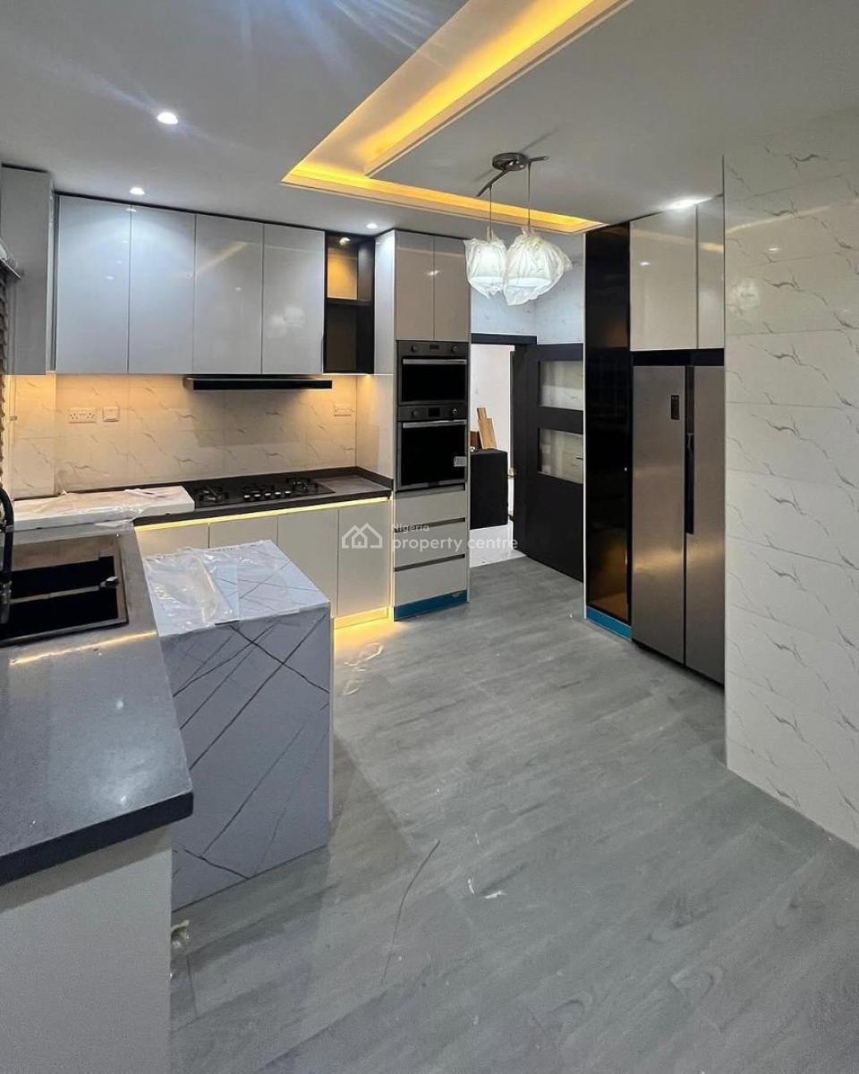 Exquisite 4 Bedroom Maisonette with Swimming Pool, Gym, Lekki Phase 1, Lekki, Lagos, Flat / Apartment for Sale