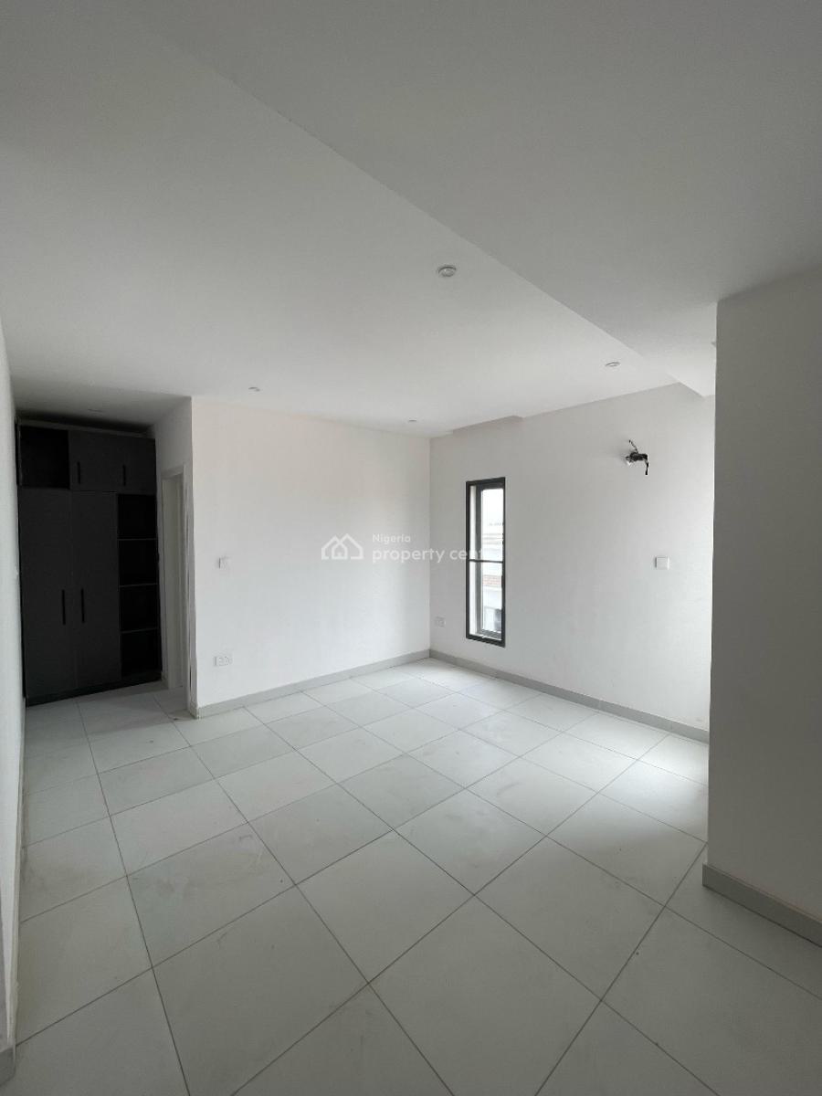 Beautiful 3 Bedroom Apartment, Fully Serviced Apartment Located in a Serene Environment, Lekki Phase 1, Lekki, Lagos, Flat / Apartment for Sale