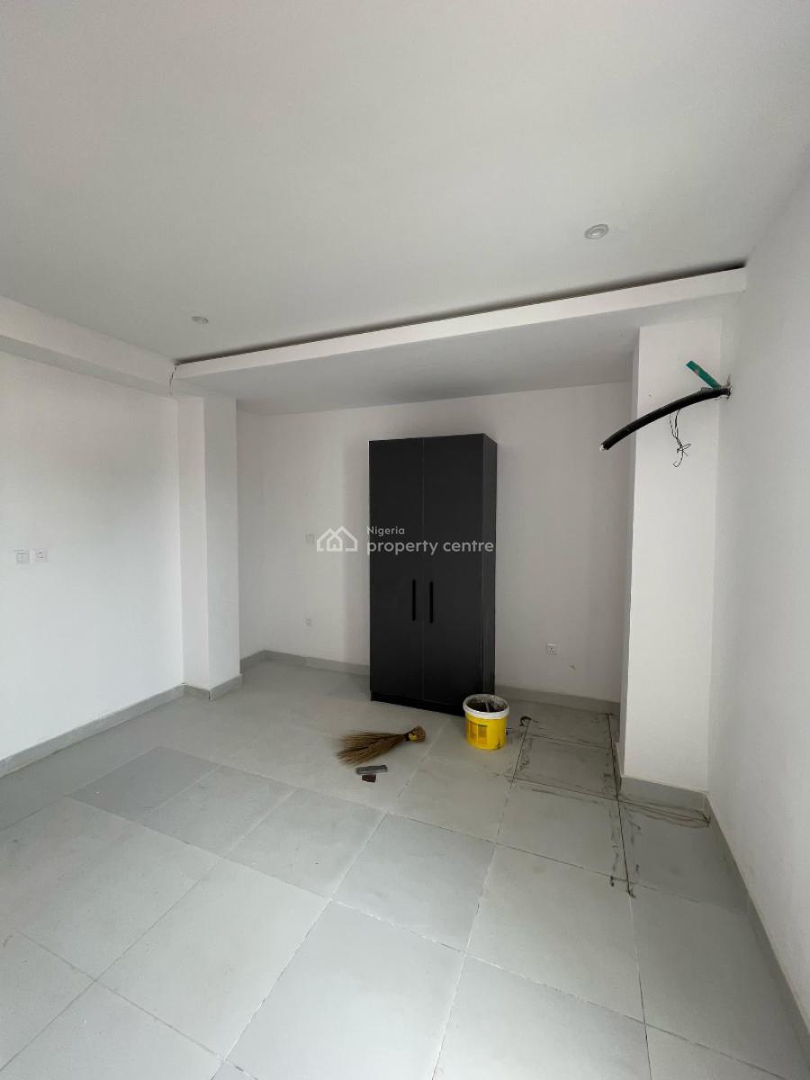 Beautiful 3 Bedroom Apartment, Fully Serviced Apartment Located in a Serene Environment, Lekki Phase 1, Lekki, Lagos, Flat / Apartment for Sale