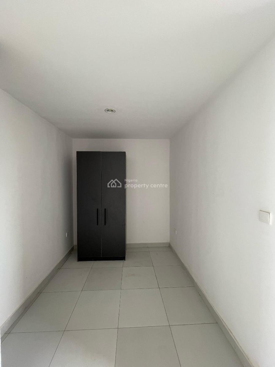 Beautiful 3 Bedroom Apartment, Fully Serviced Apartment Located in a Serene Environment, Lekki Phase 1, Lekki, Lagos, Flat / Apartment for Sale