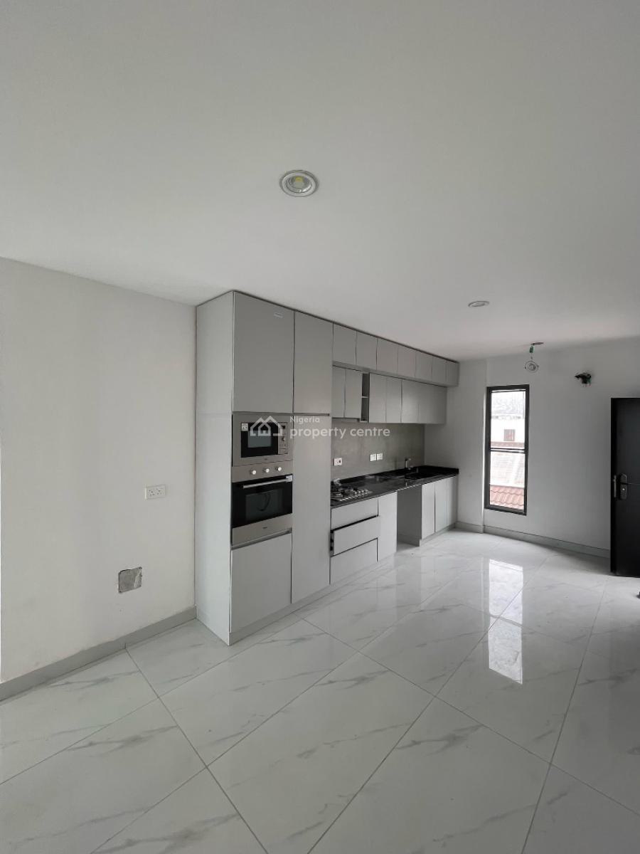 Exquisite 2 Bedroom Apartment with an Open Plan Kitchen and Elevator, Lekki Phase 1, Lekki, Lagos, Flat / Apartment for Sale
