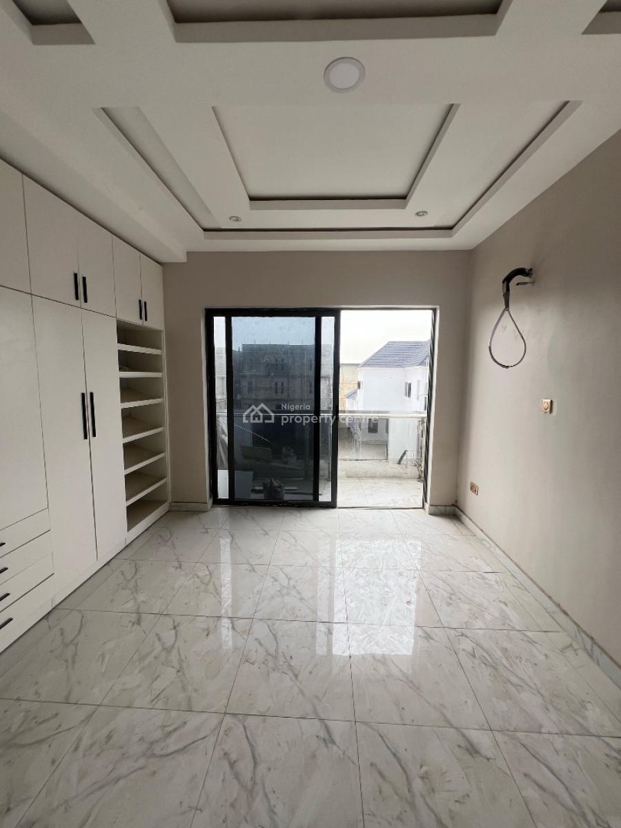 Exquisite 2 Bedroom Apartment with an Open Plan Kitchen and Elevator, Lekki Phase 1, Lekki, Lagos, Flat / Apartment for Sale